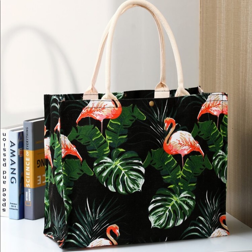 Perfect 🏖 beach or everyday 🦩 flamingo bag.